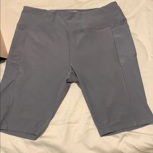 Grey biker shorts with pocket